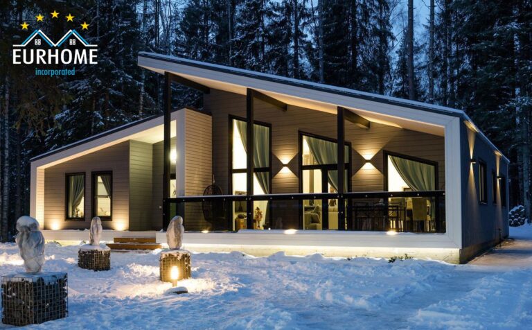 "Prefab SIP woning met moderne gevel en grote ramen" "Prefab huis interieur energiezuinige woning"